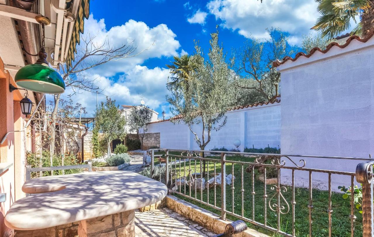 Oasi Apartamento Poreč Exterior foto